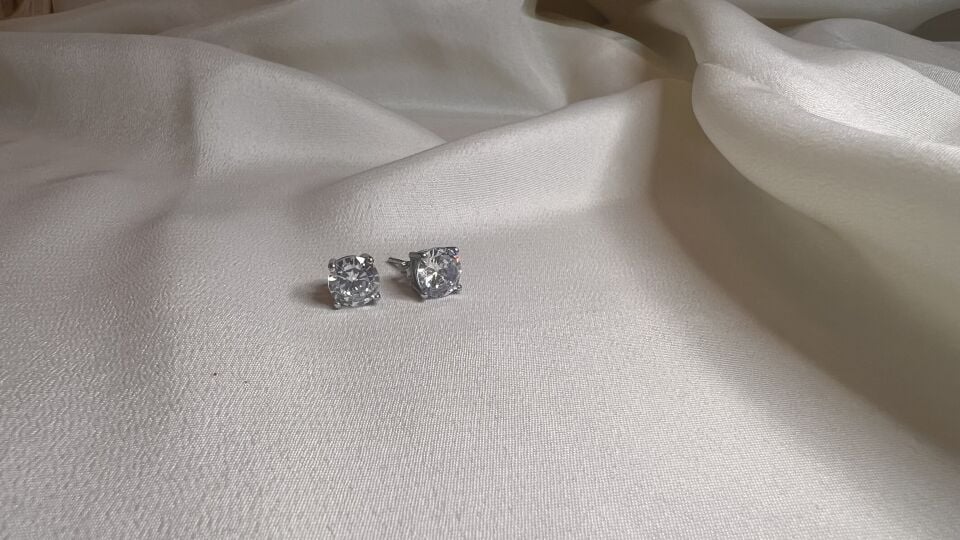 Swarovski Taşlı 1 Karat 925 Ayar Gümüş Küpe