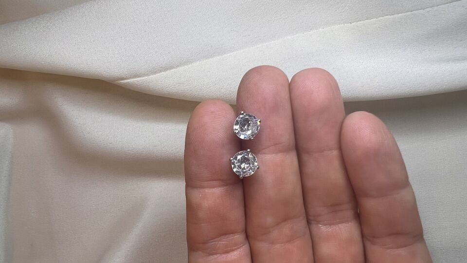 Swarovski Taşlı 1 Karat 925 Ayar Gümüş Küpe