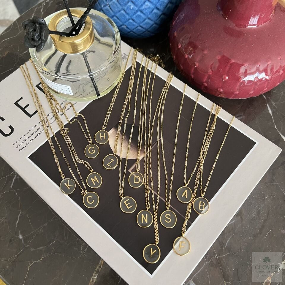 Paslanmaz Çelik E harf Kolye