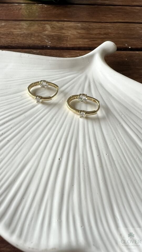 Xuping Kaplama Elips Taşlı Küpe