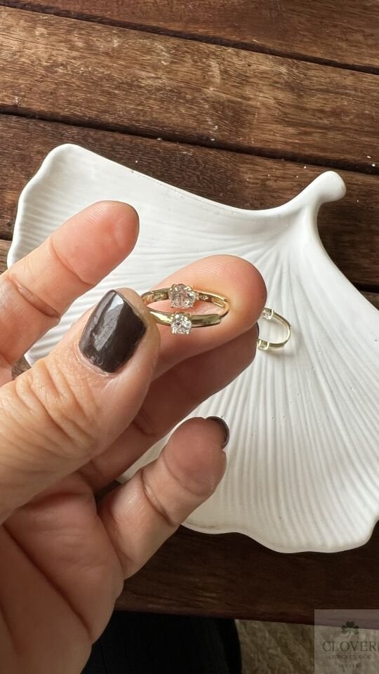 Xuping Kaplama Elips Taşlı Küpe